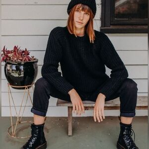 NWOT Hobo and Hatch Black Wool Hand-Knit Sweater Retail $249 ✨️